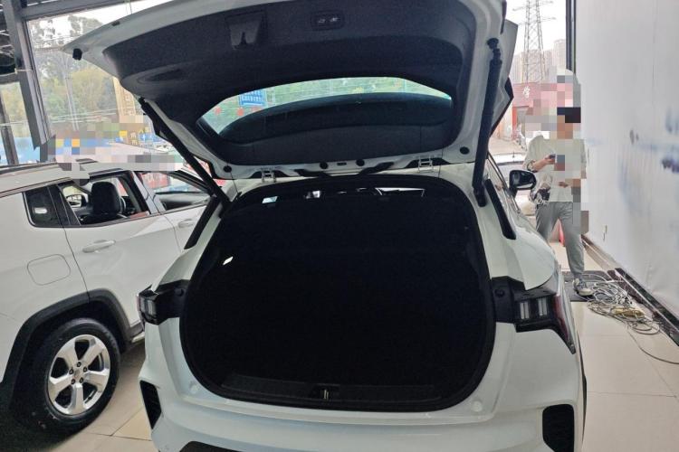 领克06 2023款 Remix 1.5T 劲Pro中控内饰23