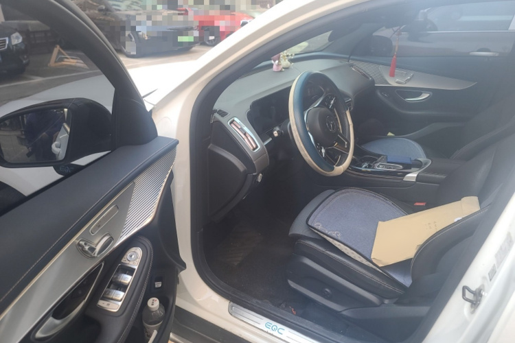 奔驰EQC 2022款 EQC 350 4MATIC中控内饰7003