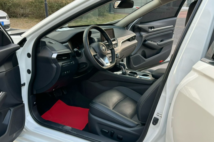 日产 天籁 2021款 2.0T XL 智进版中控内饰7003