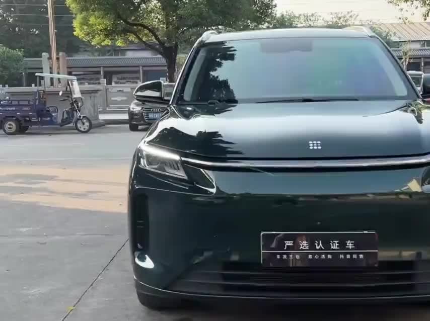 蓝电E5 PLUS 2025款 165km 长续航旅行定制版 7座实拍1