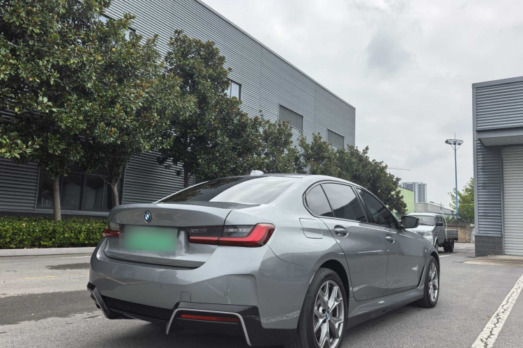 宝马i3 2022款 eDrive 35 L车身外观6007