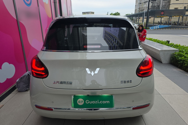 五菱汽车 五菱缤果 2023款 333km 灵犀互联款车身外观6