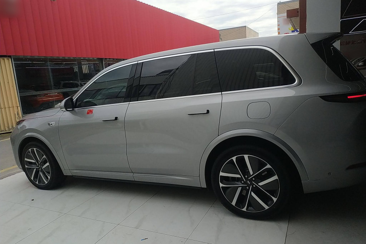 理想汽车 理想L9 2022款 Max车身外观4