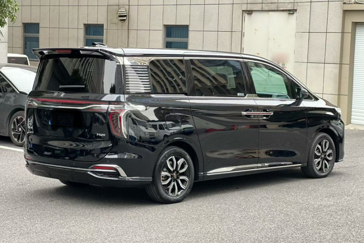 红旗HQ9 2023款 2.0T 智联旗韵版车身外观6002