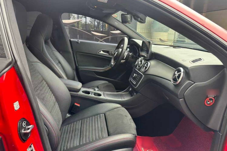 奔驰CLA 2018款 CLA 220 4MATIC车身外观6004