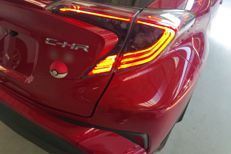 丰田C-HR 2018款 2.0L 豪华版 国V车身外观9