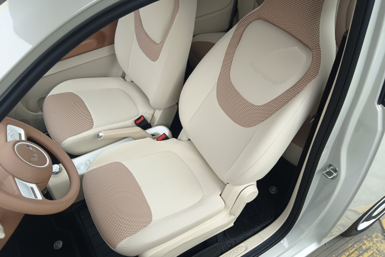 五菱汽车 宏光MINIEV 2024款 第三代 215km 青春版中控内饰19