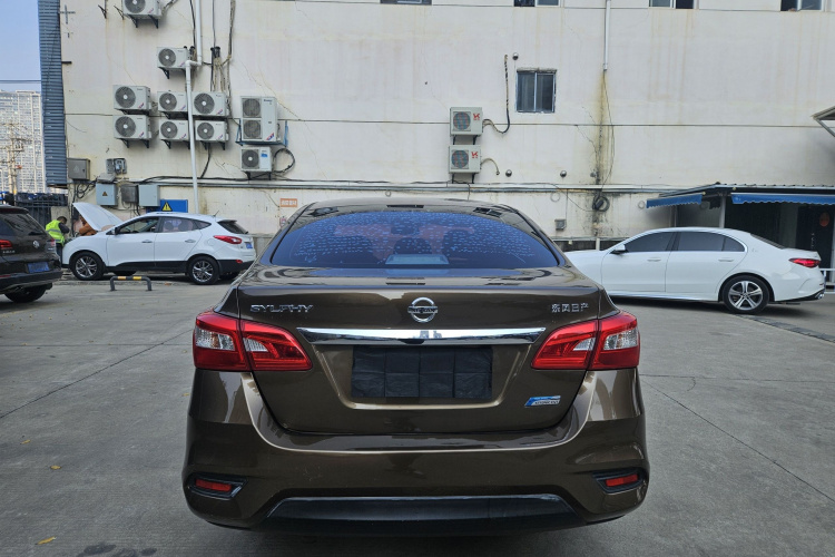 日产 轩逸 2018款 1.6XV CVT尊享版车身外观6010