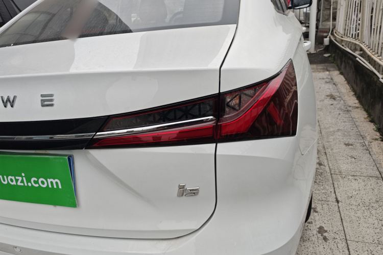荣威i5 2023款 1.5L CVT豪华版车身外观9