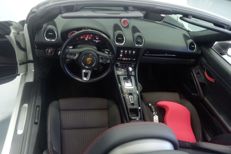 保时捷718 2019款 Boxster T 2.0T中控内饰7002