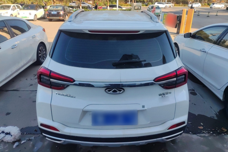 奇瑞 瑞虎5x 2019款 HERO 1.5L 手动时尚版车身外观6