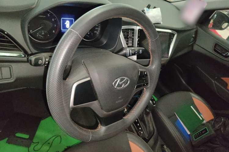 现代 悦纳RV 2017款 1.4L 自动活力版SPORT 国V局部细节13