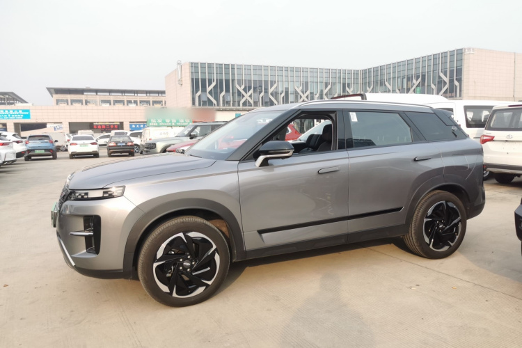 奇瑞 瑞虎7 C-DM 2025款 1.5T 120KM御车身外观4