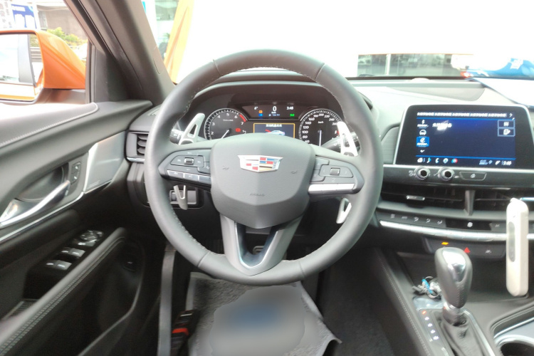 凯迪拉克CT4 2023款 25T 豪华型中控内饰13