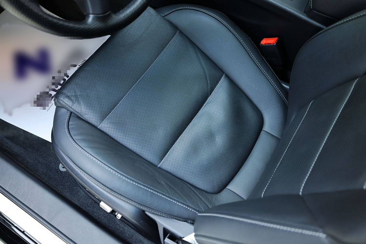 红旗H7 2021款 2.0T 旗舰版中控内饰7008