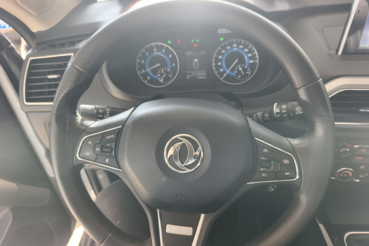 东风风光 风光S560 2018款 1.8L 手动都市型 7座局部细节13