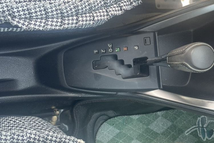 丰田 YARiS L 致炫 2015款 1.5E 自动魅动版中控内饰7003