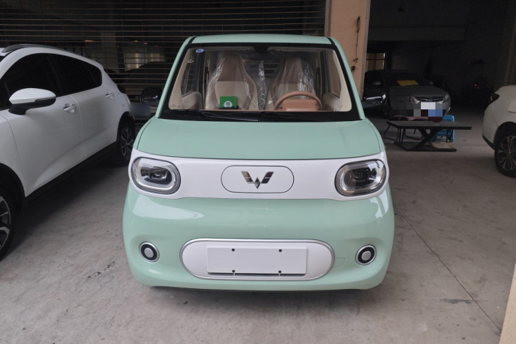 五菱汽车 宏光MINIEV 2024款 第三代 215km 青春版车身外观2