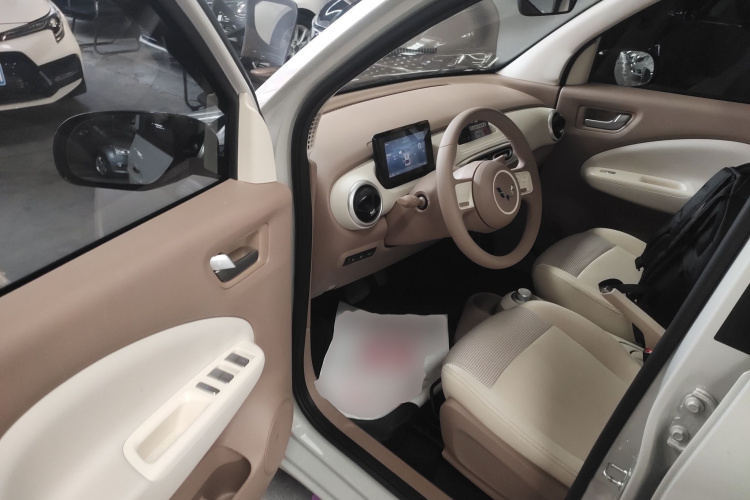 五菱汽车 宏光MINIEV 2025款 四门版 进阶款中控内饰7003