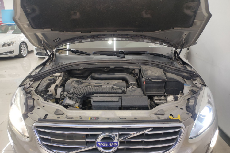 沃尔沃XC60 2016款 T5 AWD 智驭版机舱底盘24