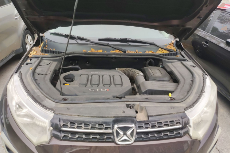 江铃 驭胜S330 2016款 1.5L GTDi 自动两驱尊贵版局部细节24