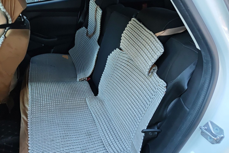 福特 福克斯 2018款 两厢经典 1.6L 自动舒适型智行版中控内饰21