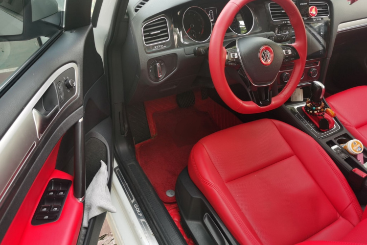 大众 高尔夫 2020款 200TSI DSG舒适进取版中控内饰20