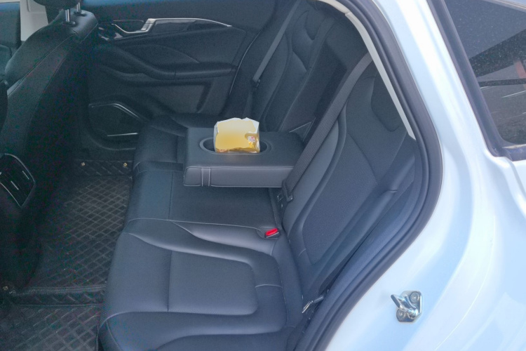 奔腾B70 2024款 龙腾版 1.5T 领跃型中控内饰21