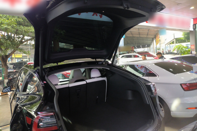 特斯拉 Model Y 2022款 后轮驱动版局部细节23