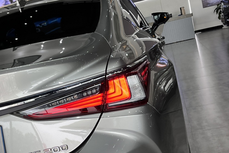 雷克萨斯ES 2020款 200 卓越版车身外观6006