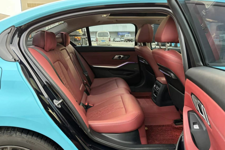 宝马3系 2022款 325Li M运动曜夜套装中控内饰7002