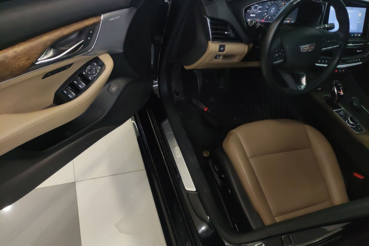 凯迪拉克CT5 2023款 28T 尊贵型中控内饰20