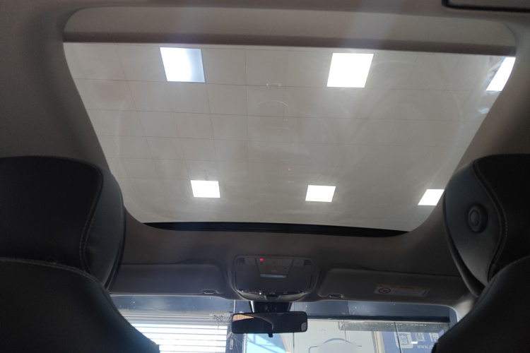 奔驰E级 2022款 E 260 L中控内饰22