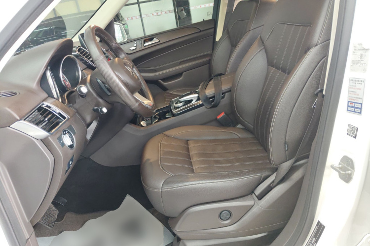 奔驰GLE 2016款 GLE 320 4MATIC 豪华型中控内饰19
