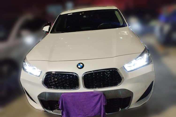 宝马X2 2023款 sDrive25i M越野套装车身外观2