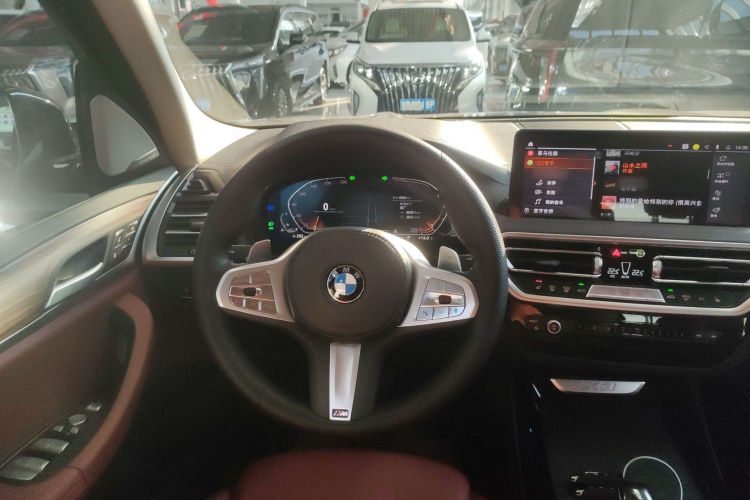 宝马X3 2023款 改款 xDrive30i 领先型 M曜夜套装中控内饰13