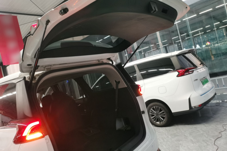 上汽大通MAXUS 大家5 2022款 1.3T PLUG IN 乐享版 七座局部细节23