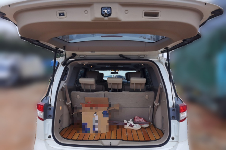 日产 贵士 2015款 3.5L SL局部细节23