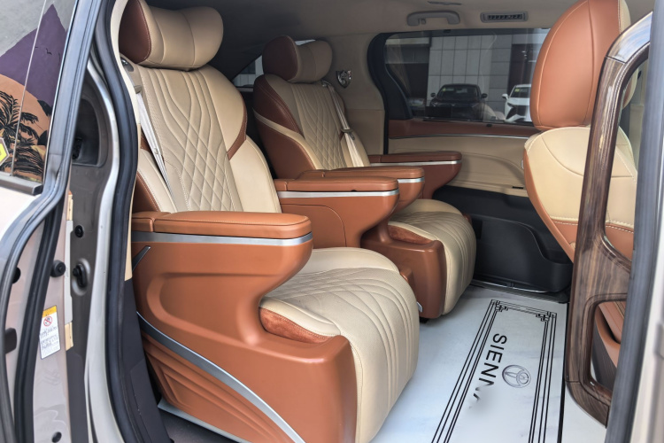 丰田 赛那SIENNA 2021款 2.5L混动 舒适版中控内饰7008