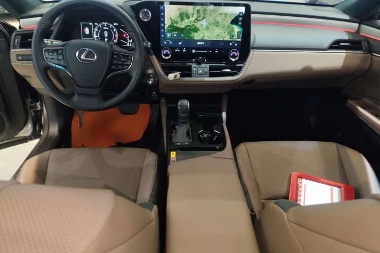 雷克萨斯ES 2025款 200 臻享版中控内饰12