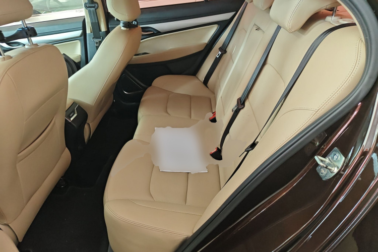 吉利汽车 帝豪 2018款 1.5L CVT豪华型中控内饰7004