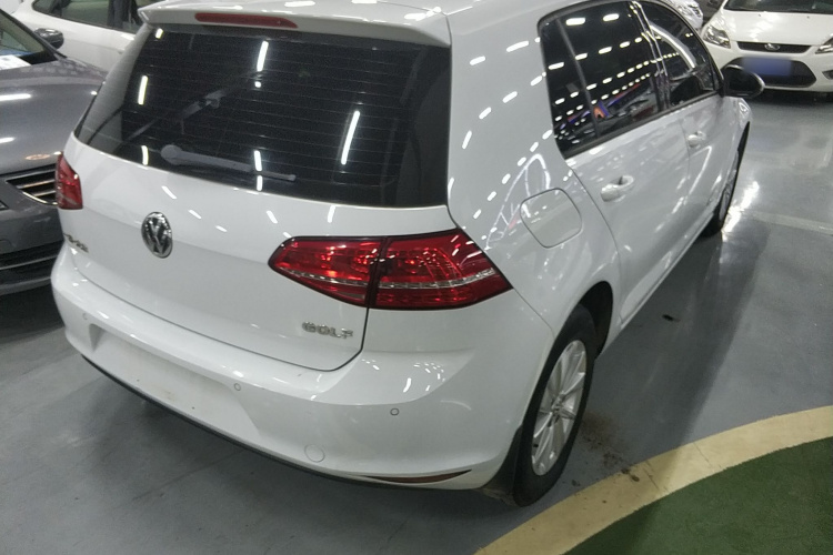 大众 高尔夫 2015款 1.6L 自动时尚型车身外观7