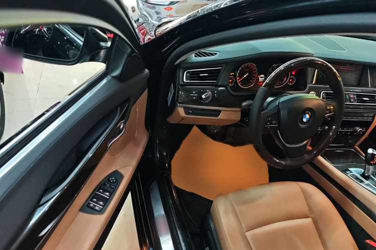 宝马7系 2014款 730Li 臻享型中控内饰7002