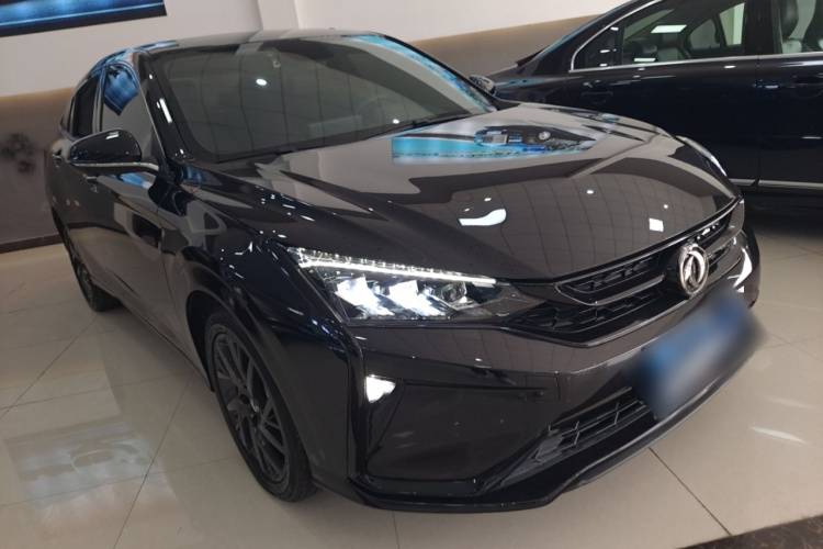 东风风神 奕炫 2020款 230T 自动炫酷曜夜骑士版车身外观3