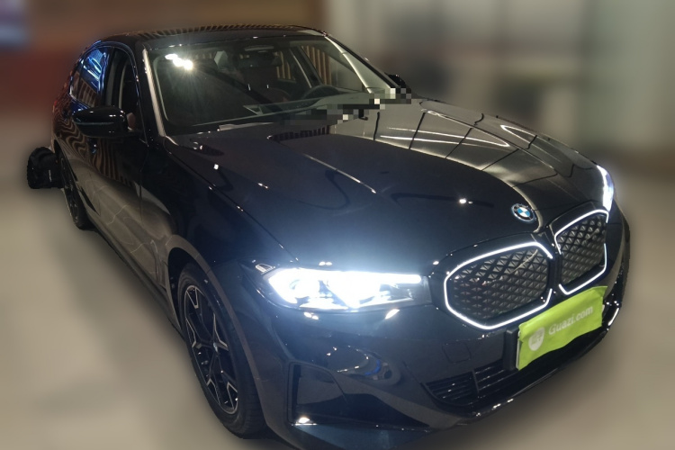 宝马i3 2025款 eDrive 40 L 曜夜套装车身外观3