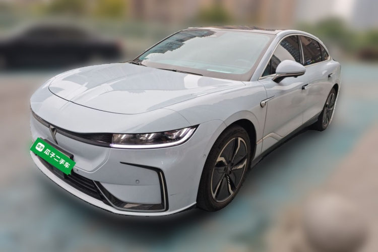 岚图汽车 岚图追光 2023款 四驱标准版车身外观1