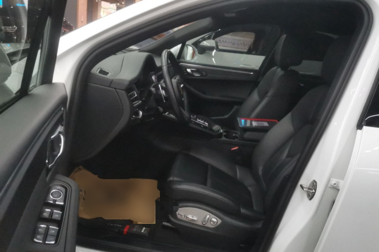 保时捷 2022款 Macan 2.0T中控内饰20