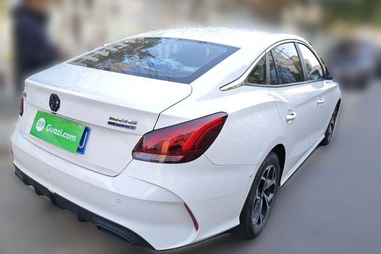 名爵 MG5 2021款 180DVVT CVT青春风尚版车身外观7