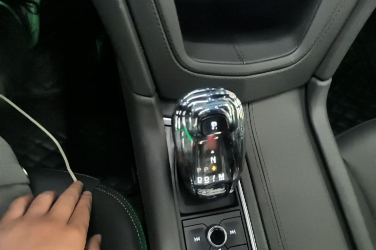 凯迪拉克XT6 2022款 2.0T 六座四驱豪华120周年限量版局部细节18