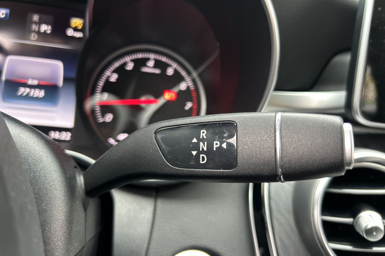 奔驰C级(进口) 2015款 C 200 旅行轿车中控内饰7010